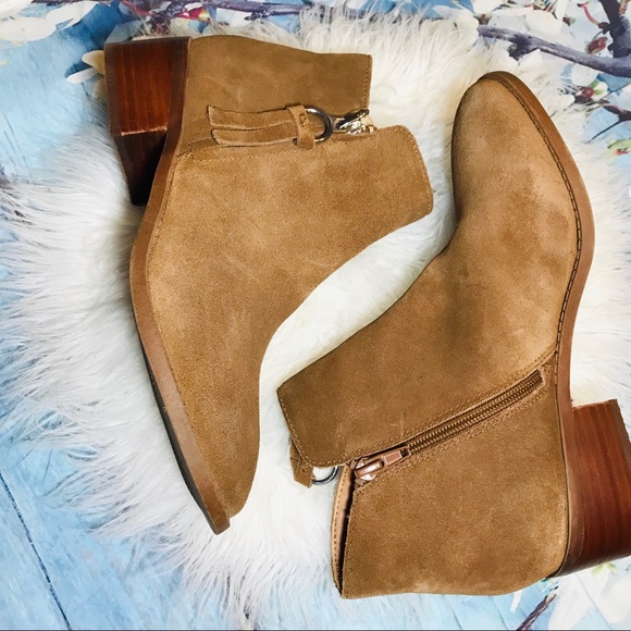 Steve Madden Shoes - Steve Madden tan suede ankle booties Sz 7.0M